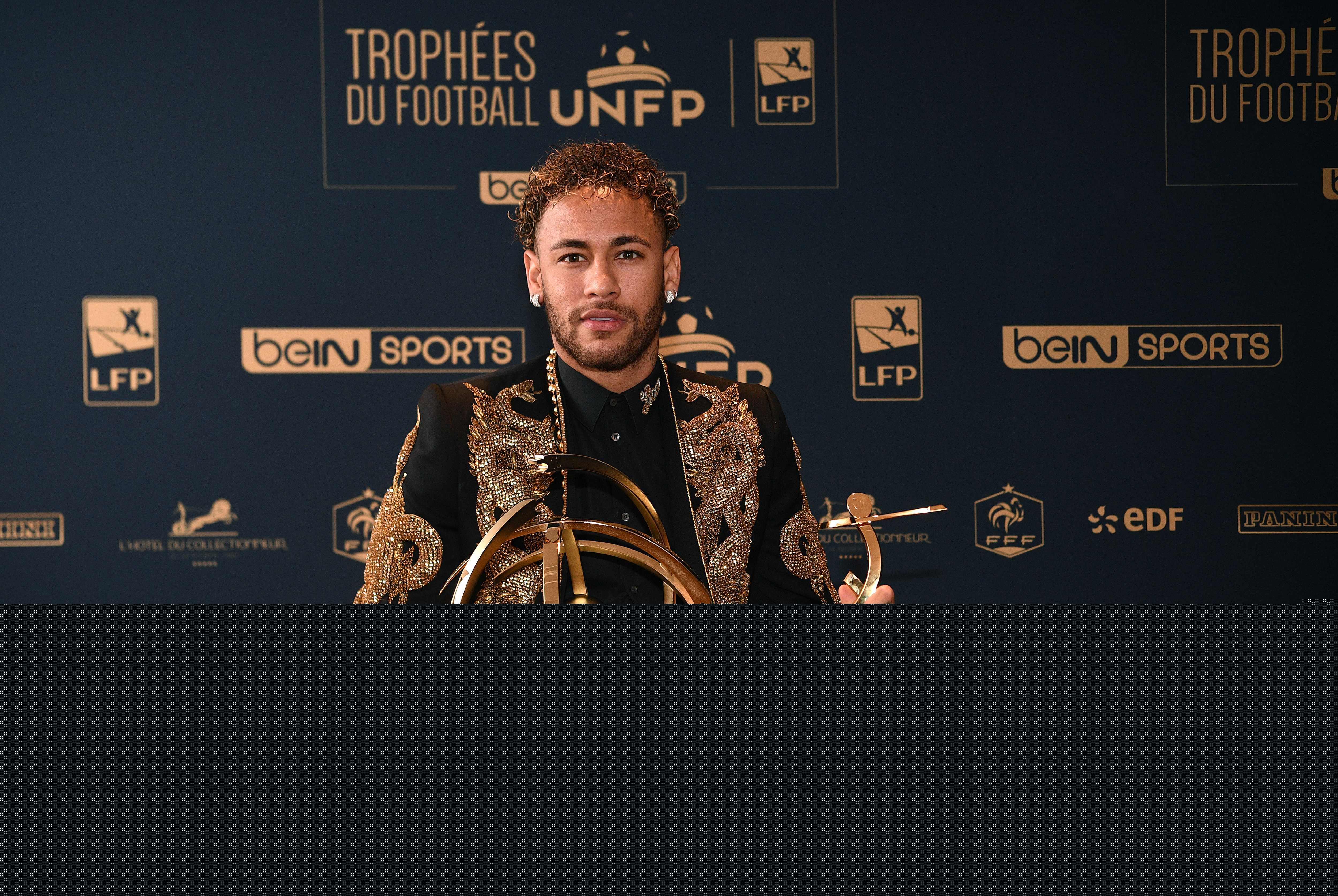 为每位球员 为每位球员